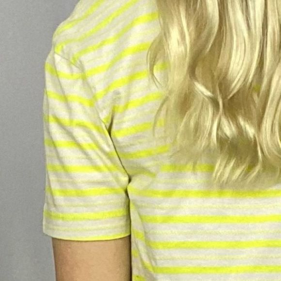 Vans Womens Mini Check Top Lemon Tonic semi cropped t-shirt xs - Picture 7 of 14